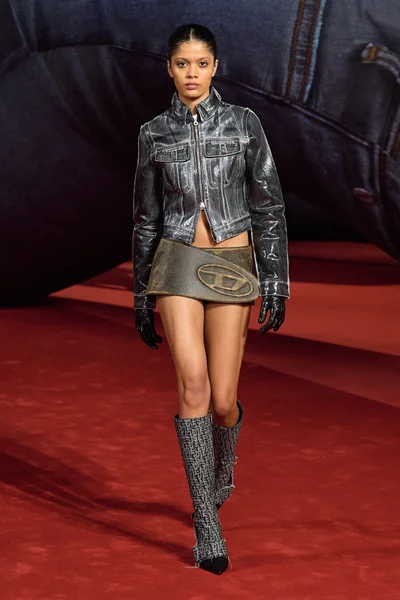 Look 14